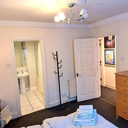 Double Room With Private Bathroom In Flat London Centre Eksteriør bilde